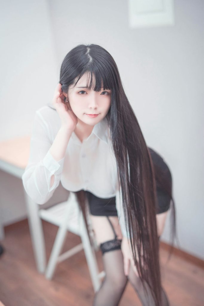 图片[1]-落落Raku – 全套59期&随包视频[26.2G-2026.2]-二次元小窝 | 高清Cosplay写真图集整理与角色摄影作品更新