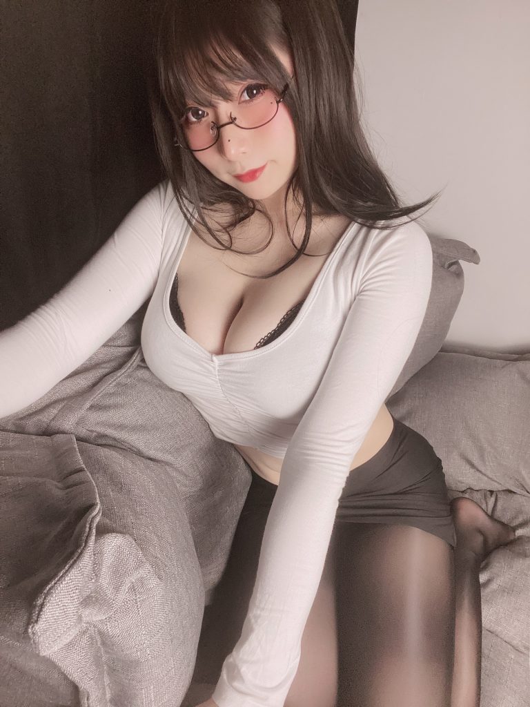 图片[1]-次屁啦 – 全套合集6期[790M-2025.6]-二次元小窝 | 高清Cosplay写真图集整理与角色摄影作品更新